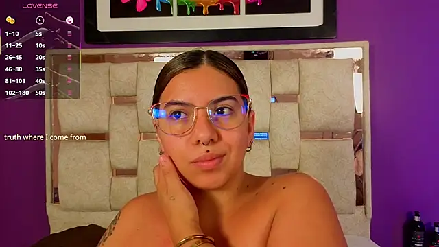 emilyy cooperr online show from April 17, 1:14 pm