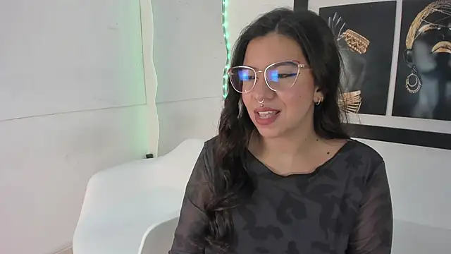 emilyy cooperr online show from September 29, 12:11 pm