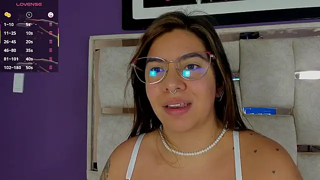 emilyy cooperr online show from March 20, 12:17 pm