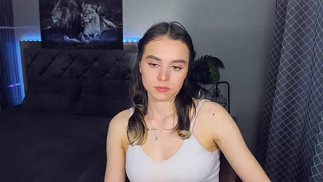 EmelyMason online show from March 3, 12:45 pm