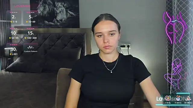 Snapshot of EmelyMason chatting on July 27, 7:15 am EmelyMason online show from July 27, 7:15 am