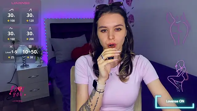 EmelyMason online show from April 20, 5:54 am