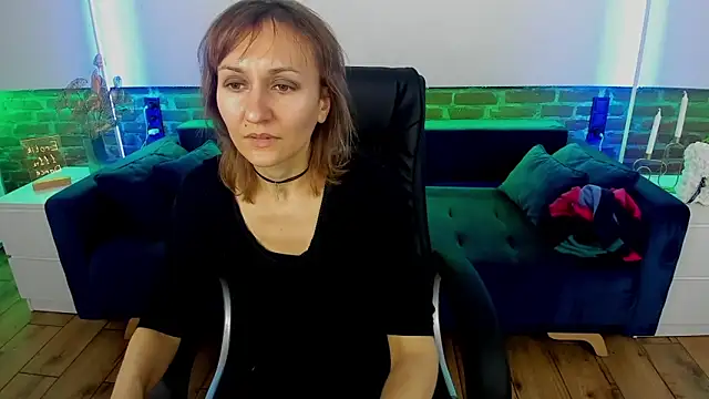 Lady   Marry online show from March 5, 3:51 pm