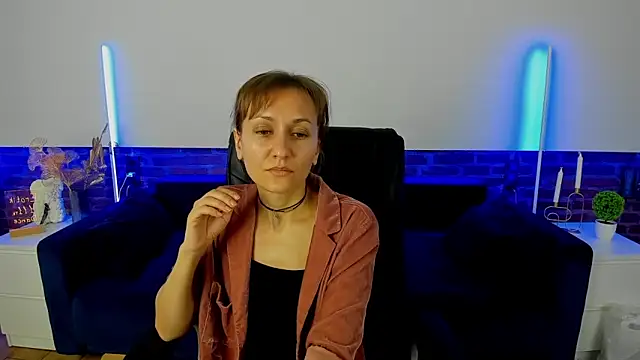 Lady   Marry online show from March 11, 6:30 pm