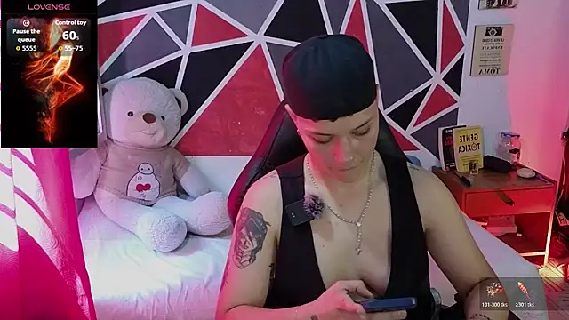 demimoore222 online show from February 11, 7:36 pm