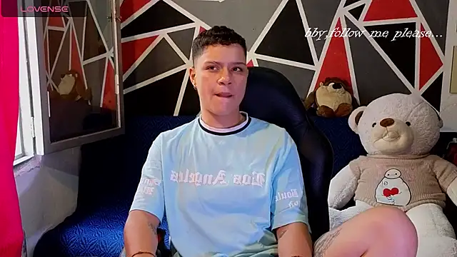 Snapshot of demimoore222 chatting on November 25, 5:13 pm demimoore222 online show from November 25, 5:13 pm