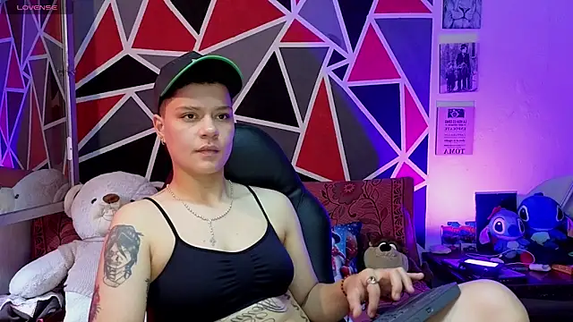 demimoore222 online show from December 18, 5:28 pm