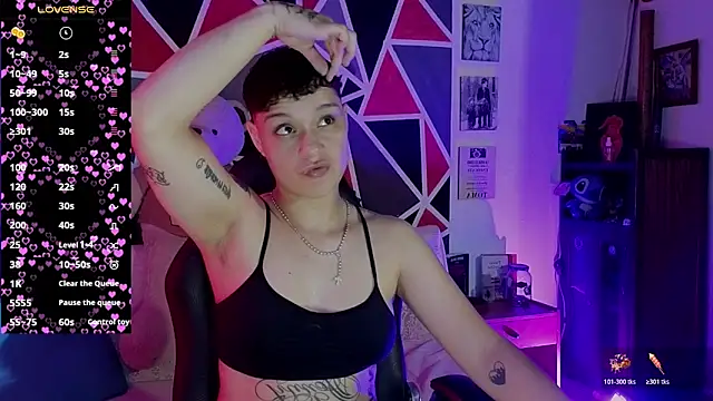 demimoore222 online show from February 25, 7:14 pm