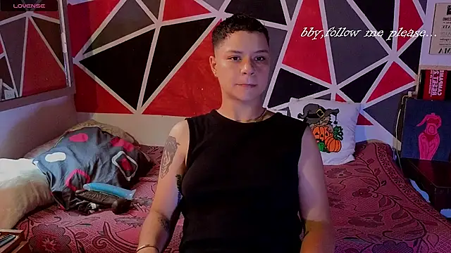 Snapshot of demimoore222 chatting on November 3, 8:45 pm demimoore222 online show from November 3, 8:45 pm