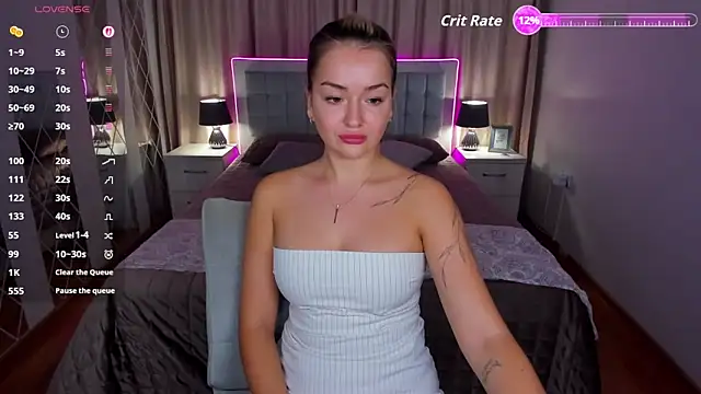 EvaGoddes online show from November 9, 7:01 am