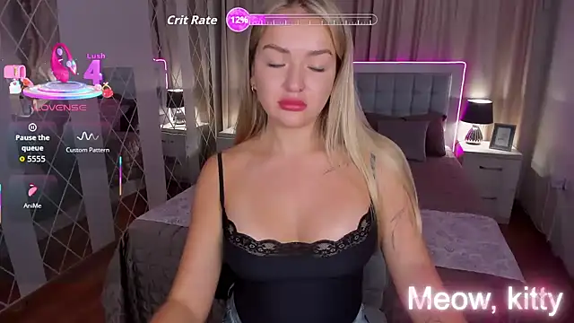 EvaGoddes online show from October 21, 7:08 am