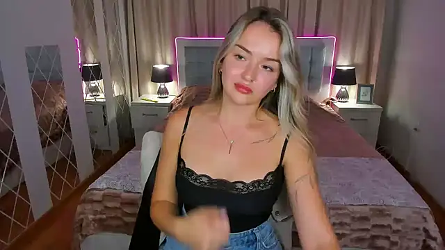 EvaGoddes online show from September 15, 2:39 pm