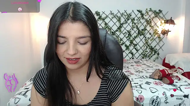 Snapshot of issa__nassar chatting on October 1, 1:37 pm issa nassar online show from October 1, 1:37 pm