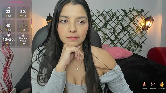 Snapshot of issa__nassar chatting on October 29, 1:32 pm issa nassar online show from October 29, 1:32 pm