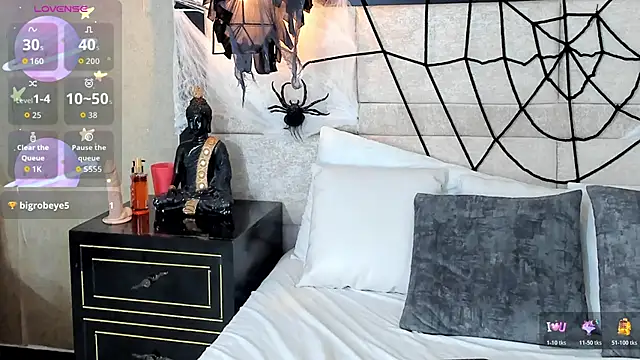 Snapshot of LiliJensen chatting on October 25, 7:58 pm LiliJensen online show from October 25, 7:58 pm