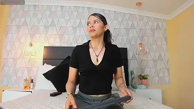 Snapshot of LiliJensen chatting on November 18, 7:17 pm LiliJensen online show from November 18, 7:17 pm