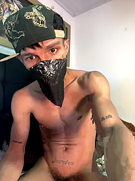 Snapshot of CRAZY-BOY99 chatting on December 19, 11:18 pm CRAZY-BOY99 online show from December 19, 11:18 pm