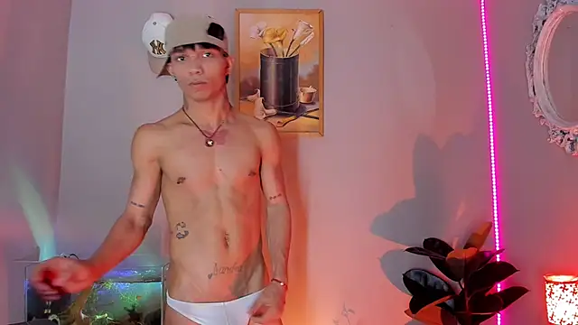 Snapshot of CRAZY-BOY99 chatting on September 24, 5:03 am CRAZY-BOY99 online show from September 24, 5:03 am