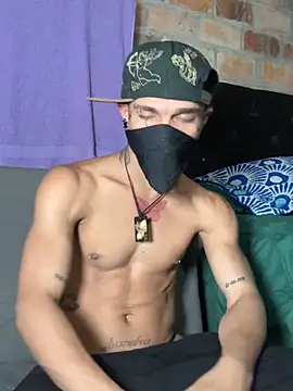 CRAZY-BOY99 online show from June 21, 3:34 am