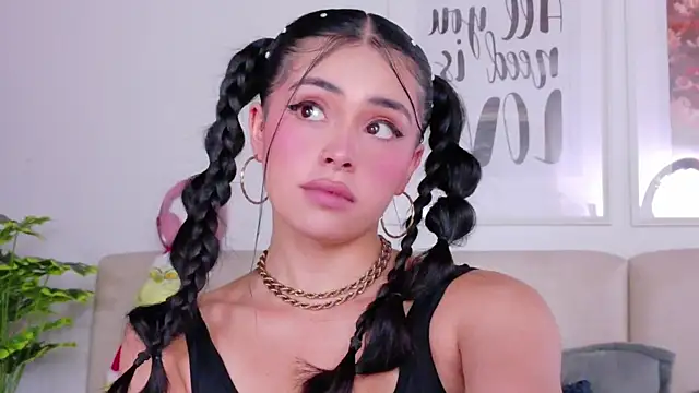 SaritaBratz online show from November 28, 9:04 pm