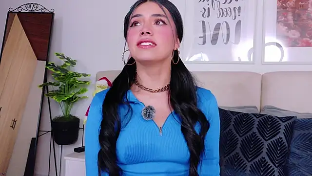 SaritaBratz online show from December 17, 9:42 pm