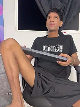 Miguel bigcock online show from April 14, 1:43 am