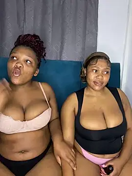 Snapshot of Beyoncex05 chatting on September 13, 9:59 pm Beyoncex05 online show from September 13, 9:59 pm