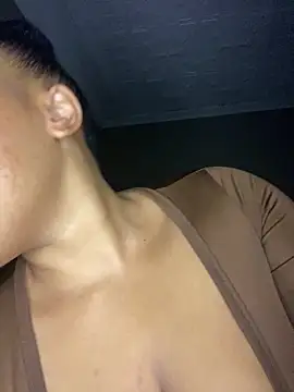 Snapshot of CuteSexyBoobz chatting on December 16, 8:35 pm CuteSexyBoobz online show from December 16, 8:35 pm