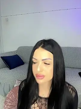 IrisRossie online show from April 3, 4:52 am