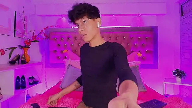 Jonas Rivers online show from October 6, 1:01 pm