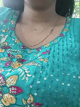 Snapshot of Sexyradha_ chatting on May 23, 4:44 am Sexyradha online show from May 23, 4:44 am
