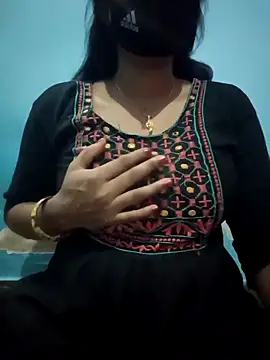 Sexyradha  online show from March 26, 5:11 pm