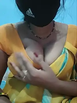 Snapshot of Sexyradha_ chatting on June 30, 4:29 pm Sexyradha online show from June 30, 4:29 pm
