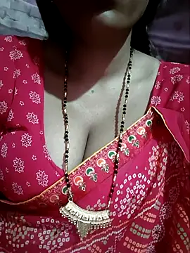 Snapshot of Sexyradha_ chatting on May 5, 4:54 pm Sexyradha online show from May 5, 4:54 pm