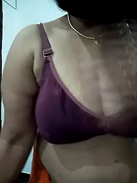 Snapshot of Neha-Bhabhi-Rasily chatting on February 22, 9:11 am Neha-Bhabhi-Rasily online show from February 22, 9:11 am