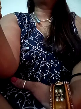 Snapshot of Neha-Bhabhi-Rasily chatting on January 31, 8:51 pm Neha-Bhabhi-Rasily online show from January 31, 8:51 pm