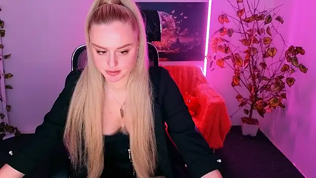 Miss Alice Silver online show from November 14, 5:05 pm