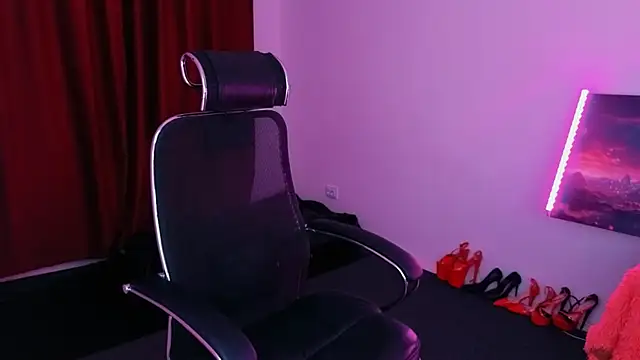 Miss Alice Silver online show from November 30, 3:24 pm