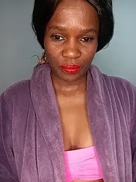 Snapshot of Missvixen81 chatting on July 16, 1:13 am Missvixen81 online show from July 16, 1:13 am