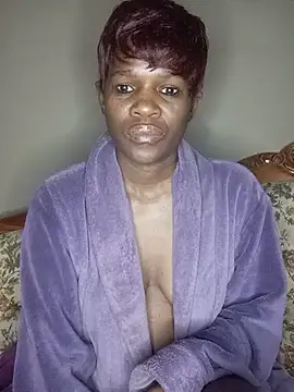 Missvixen81 online show from May 31, 8:20 pm