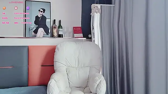 guoguo7777777 online show from November 6, 7:23 am