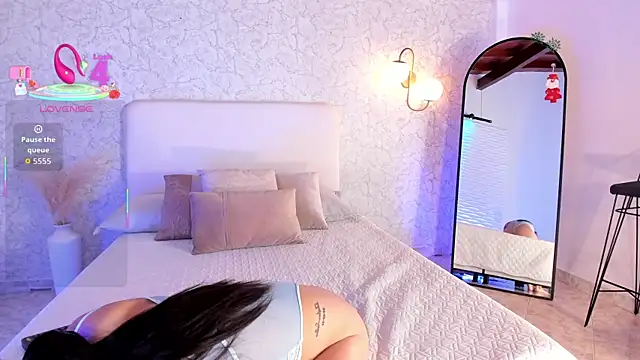 alanarouge online show from December 16, 11:47 am