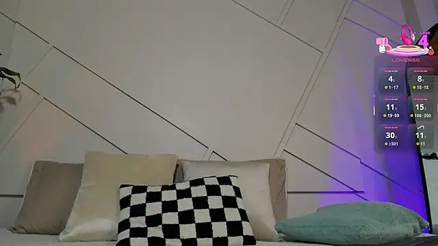 alanarouge online show from September 24, 11:17 am