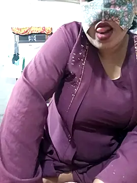 Pakhi Couple 69 online show from March 6, 5:30 pm