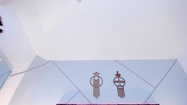 aurora collinss  online show from November 7, 1:48 pm