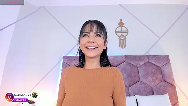 aurora collinss  online show from November 19, 12:49 pm