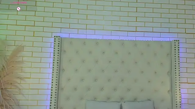 aurora collinss  online show from January 18, 12:19 pm