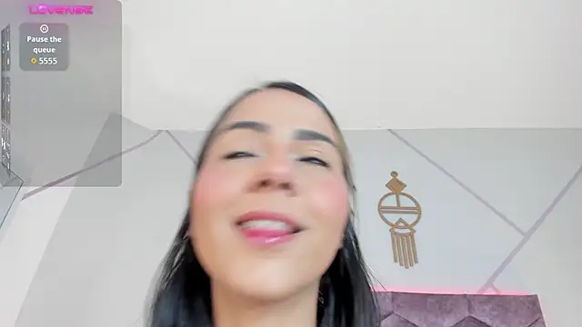 aurora collinss  online show from October 17, 12:40 pm