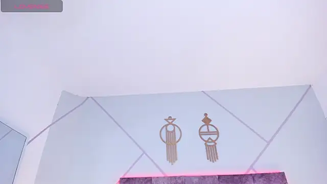 aurora collinss  online show from January 17, 12:31 pm