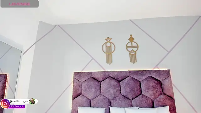 aurora collinss  online show from October 11, 12:50 pm